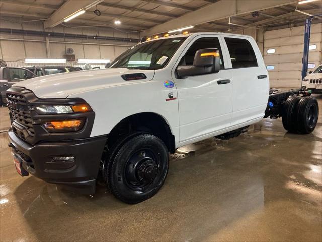 2026 RAM Ram 3500 Chassis Cab RAM 3500 TRADESMAN CREW CAB CHASSIS 4X4 60 CA