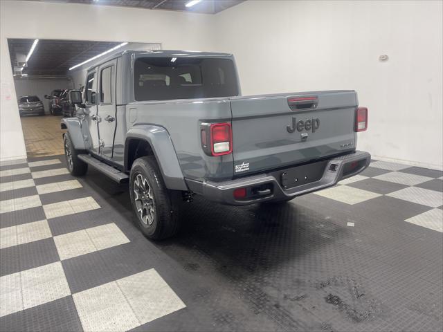 2026 Jeep Gladiator GLADIATOR SAHARA 4X4