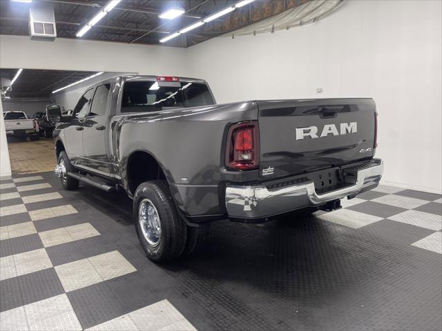 2026 RAM Ram 3500 RAM 3500 TRADESMAN CREW CAB 4X4 8 BOX