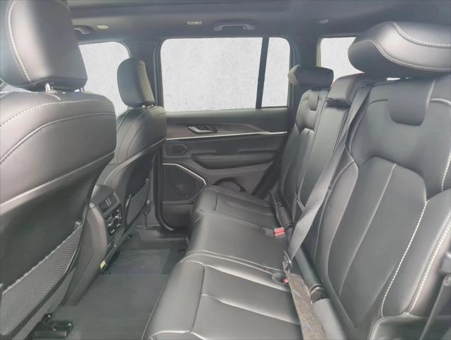 2026 Jeep Grand Cherokee Limited 4x2