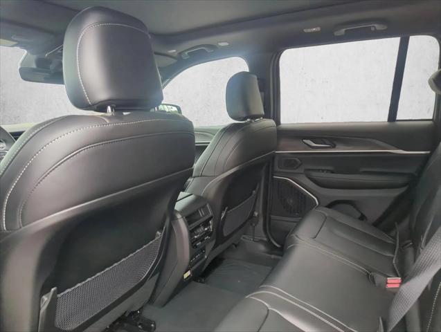 2026 Jeep Grand Cherokee Limited 4x2
