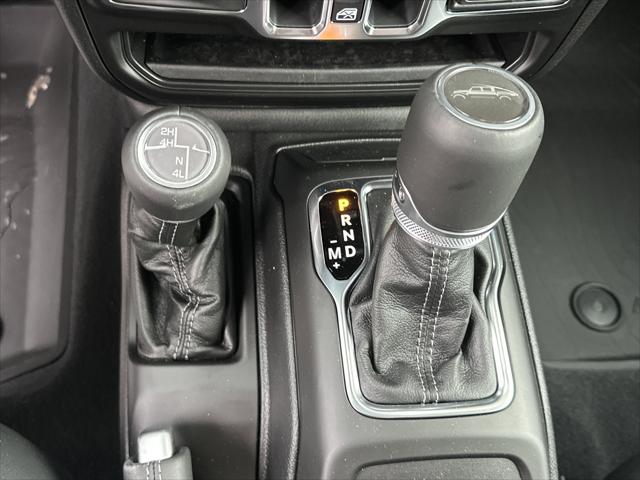 2026 Jeep Gladiator GLADIATOR SAHARA 4X4