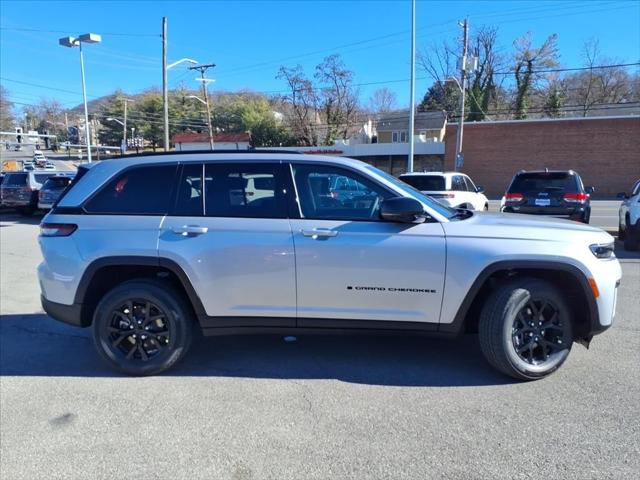 2026 Jeep Grand Cherokee GRAND CHEROKEE ALTITUDE 4X4