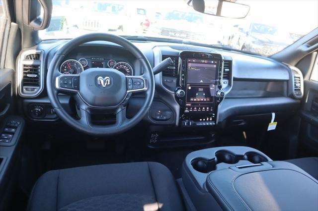 2026 RAM Ram 3500 RAM 3500 TRADESMAN CREW CAB 4X4 8 BOX