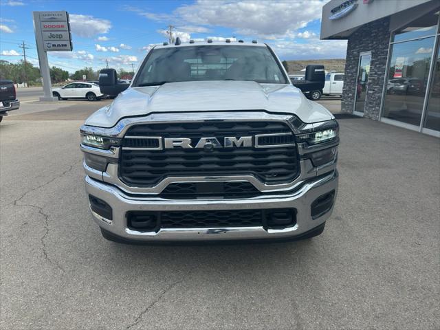 2026 RAM Ram 3500 Chassis Cab RAM 3500 TRADESMAN CREW CAB CHASSIS 4X4 60 CA