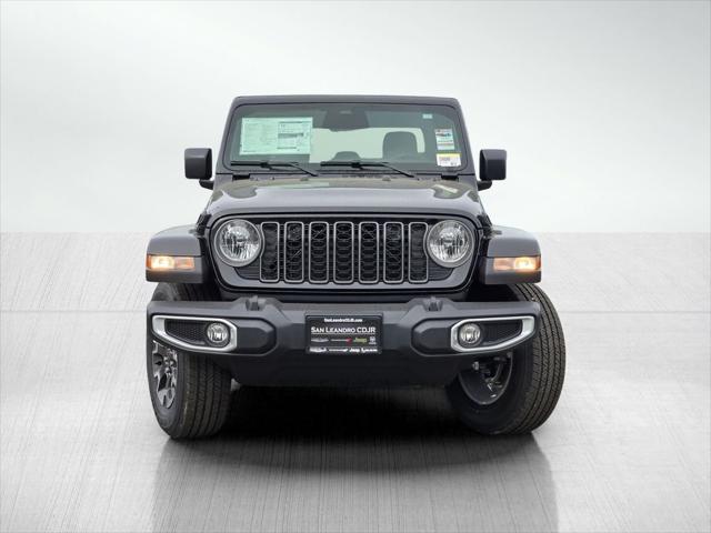 2026 Jeep Gladiator GLADIATOR SAHARA 4X4