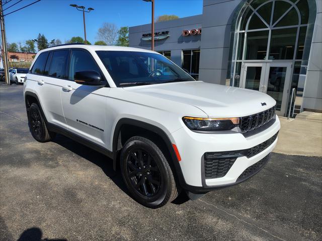 2026 Jeep Grand Cherokee GRAND CHEROKEE LAREDO ALTITUDE 4X4 2026 Jeep Grand Cherokee GRAND CHEROKEE LAREDO ALTITUDE 4X4