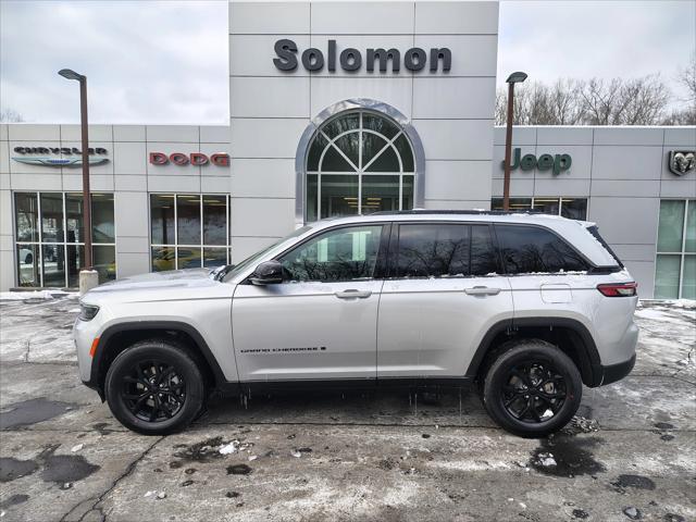 2026 Jeep Grand Cherokee GRAND CHEROKEE LAREDO ALTITUDE 4X4