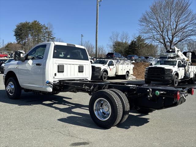 2026 RAM Ram 3500 Chassis Cab RAM 3500 TRADESMAN CHASSIS REGULAR CAB 4X4 84 CA 2026 RAM Ram 3500 Chassis Cab RAM 3500 TRADESMAN CHASSIS REGULAR CAB 4X4 84 CA