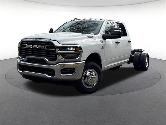 2026 RAM Ram 3500 Chassis Cab RAM 3500 TRADESMAN CREW CAB CHASSIS 4X4 60 CA 2026 RAM Ram 3500 Chassis Cab RAM 3500 TRADESMAN CREW CAB CHASSIS 4X4 60 CA