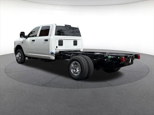 2026 RAM Ram 3500 Chassis Cab RAM 3500 TRADESMAN CREW CAB CHASSIS 4X4 60 CA 2026 RAM Ram 3500 Chassis Cab RAM 3500 TRADESMAN CREW CAB CHASSIS 4X4 60 CA