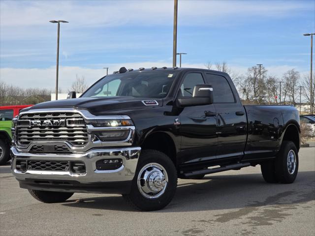 2026 RAM Ram 3500 RAM 3500 TRADESMAN CREW CAB 4X4 8 BOX