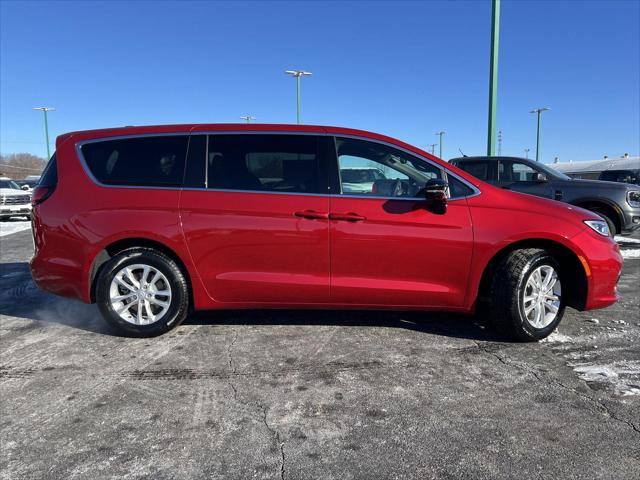 2026 Chrysler Pacifica PACIFICA SELECT AWD