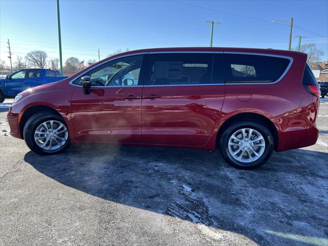 2026 Chrysler Pacifica Select AWD