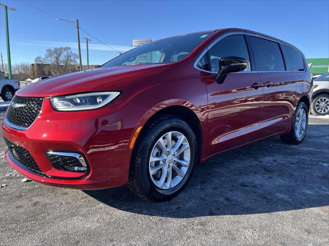 2026 Chrysler Pacifica Select AWD