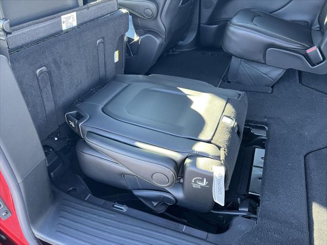 2026 Chrysler Pacifica Select AWD