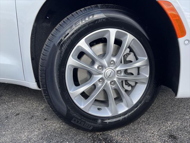 2026 Chrysler Pacifica PACIFICA SELECT AWD