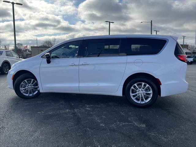 2026 Chrysler Pacifica Select AWD
