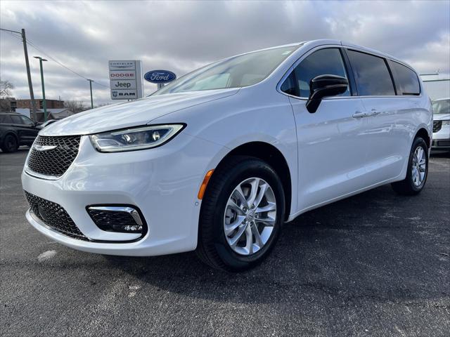 2026 Chrysler Pacifica Select AWD