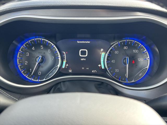 2026 Chrysler Pacifica Select AWD
