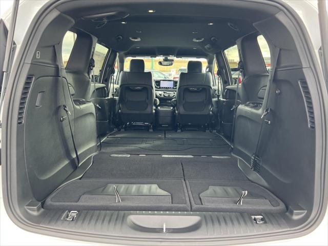 2026 Chrysler Pacifica Select AWD