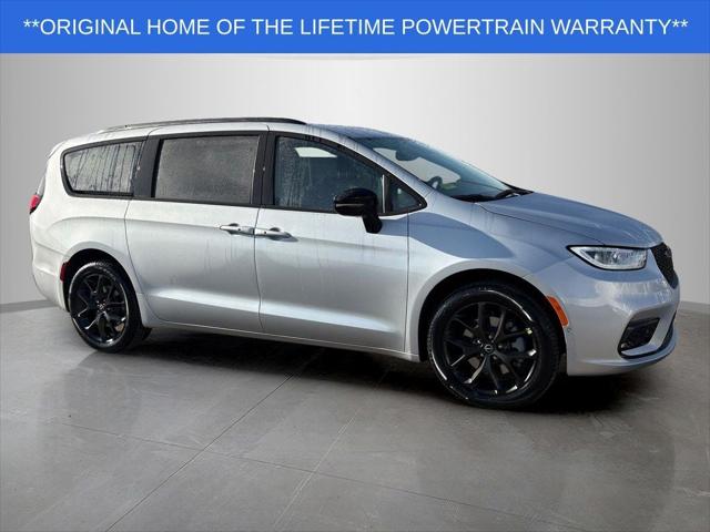 2026 Chrysler Pacifica PACIFICA SELECT AWD