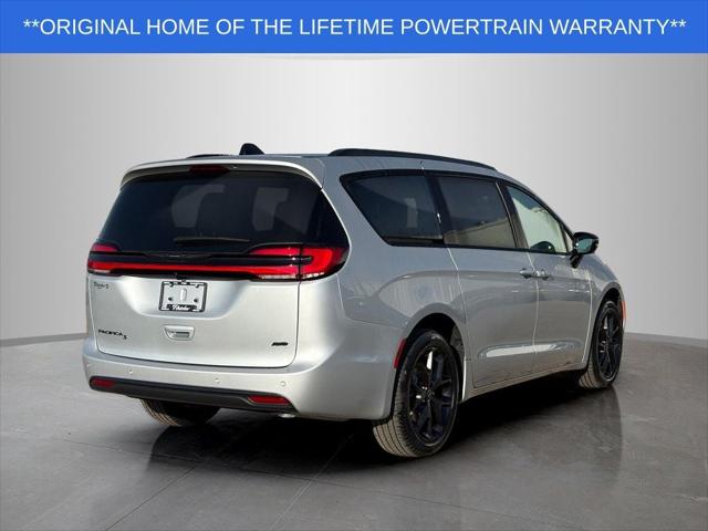 2026 Chrysler Pacifica PACIFICA SELECT AWD