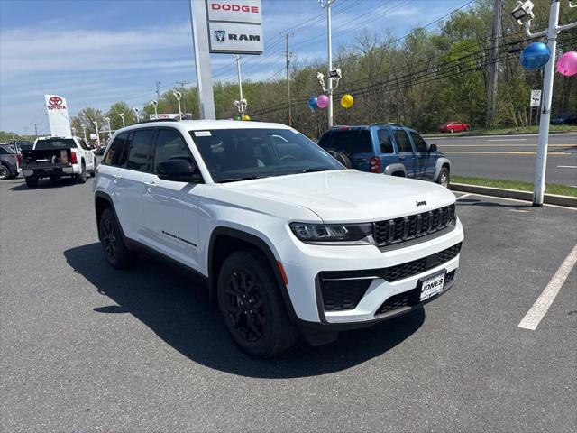 2026 Jeep Grand Cherokee GRAND CHEROKEE LAREDO ALTITUDE 4X4