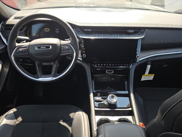 2026 Jeep Grand Cherokee GRAND CHEROKEE LAREDO ALTITUDE 4X4 2026 Jeep Grand Cherokee GRAND CHEROKEE LAREDO ALTITUDE 4X4