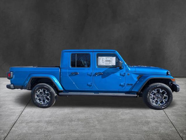 2026 Jeep Gladiator GLADIATOR SAHARA 4X4