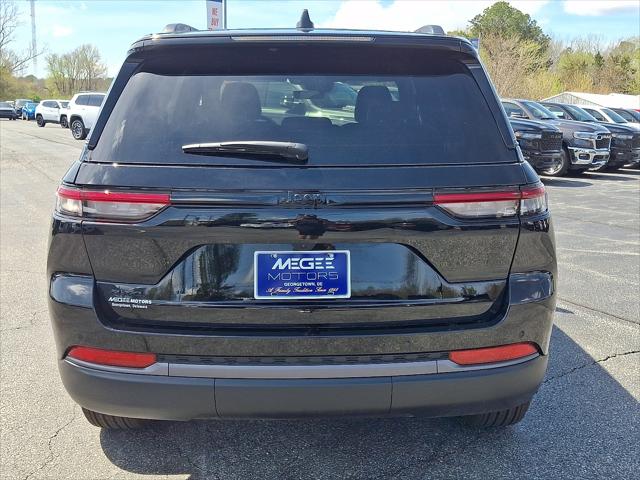 2026 Jeep Grand Cherokee Altitude 4x4