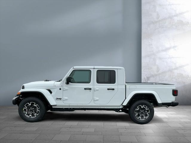 2026 Jeep Gladiator GLADIATOR SAHARA 4X4