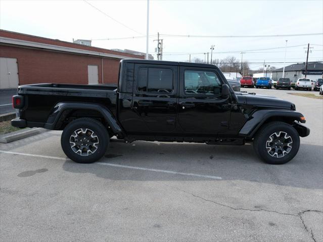 2026 Jeep Gladiator GLADIATOR SAHARA 4X4
