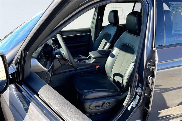 2026 Jeep Grand Cherokee GRAND CHEROKEE ALTITUDE 4X4