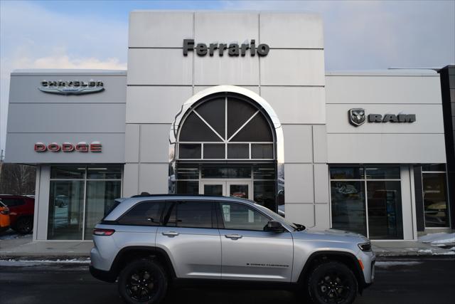 2026 Jeep Grand Cherokee GRAND CHEROKEE LAREDO ALTITUDE 4X4 2026 Jeep Grand Cherokee GRAND CHEROKEE LAREDO ALTITUDE 4X4