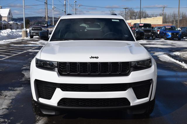 2026 Jeep Grand Cherokee GRAND CHEROKEE LAREDO ALTITUDE 4X4 2026 Jeep Grand Cherokee GRAND CHEROKEE LAREDO ALTITUDE 4X4