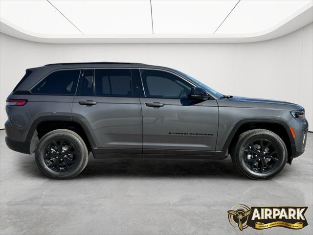 2026 Jeep Grand Cherokee GRAND CHEROKEE LAREDO ALTITUDE 4X4