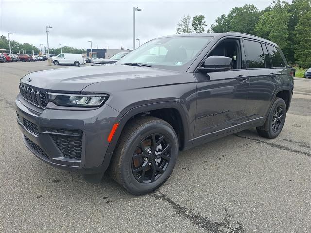 2026 Jeep Grand Cherokee GRAND CHEROKEE LAREDO ALTITUDE 4X4 2026 Jeep Grand Cherokee GRAND CHEROKEE LAREDO ALTITUDE 4X4