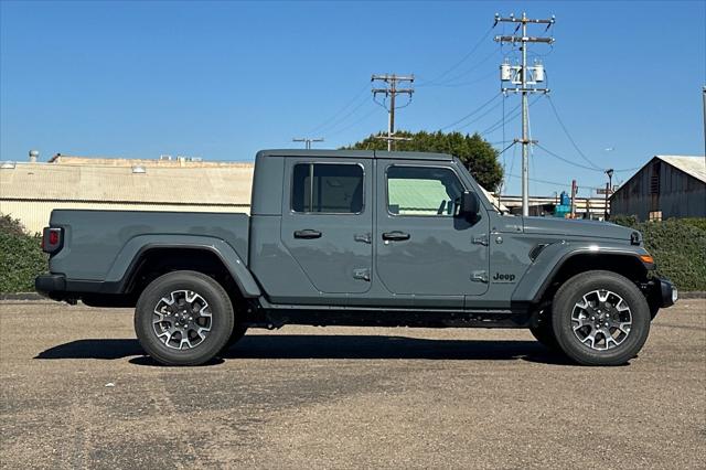 2026 Jeep Gladiator GLADIATOR SAHARA 4X4