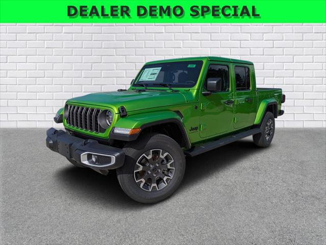 2026 Jeep Gladiator GLADIATOR SAHARA 4X4