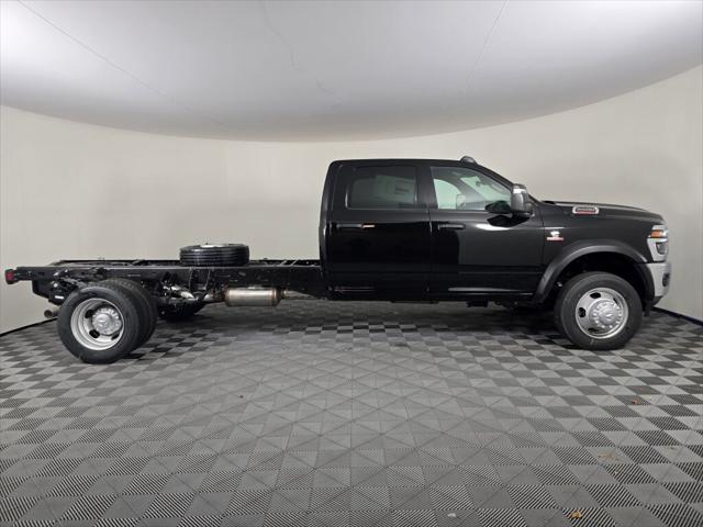 2026 RAM Ram 5500 Chassis Cab RAM 5500 TRADESMAN CHASSIS CREW CAB 4X4 84 CA
