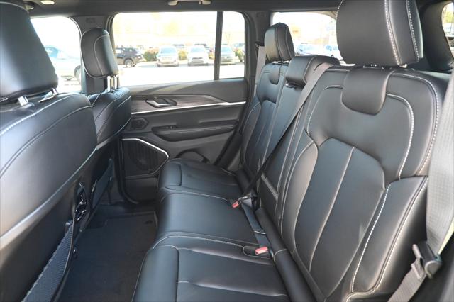 2026 Jeep Grand Cherokee Limited 4x2