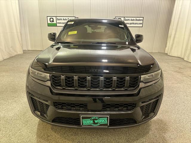 2026 Jeep Grand Cherokee GRAND CHEROKEE ALTITUDE 4X4