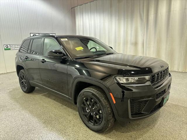 2026 Jeep Grand Cherokee GRAND CHEROKEE LAREDO ALTITUDE 4X4