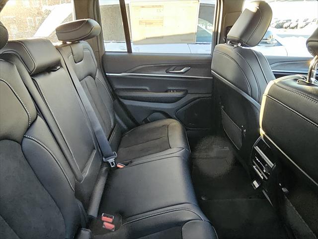 2026 Jeep Grand Cherokee GRAND CHEROKEE LAREDO ALTITUDE 4X4 2026 Jeep Grand Cherokee GRAND CHEROKEE LAREDO ALTITUDE 4X4
