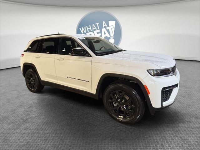 2026 Jeep Grand Cherokee GRAND CHEROKEE LAREDO ALTITUDE 4X4 2026 Jeep Grand Cherokee GRAND CHEROKEE LAREDO ALTITUDE 4X4