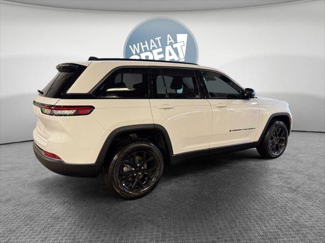 2026 Jeep Grand Cherokee GRAND CHEROKEE LAREDO ALTITUDE 4X4 2026 Jeep Grand Cherokee GRAND CHEROKEE LAREDO ALTITUDE 4X4