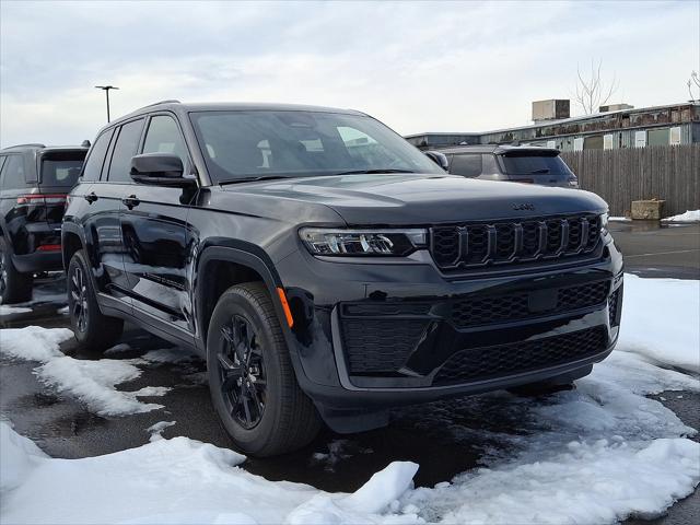 2026 Jeep Grand Cherokee GRAND CHEROKEE LAREDO ALTITUDE 4X4