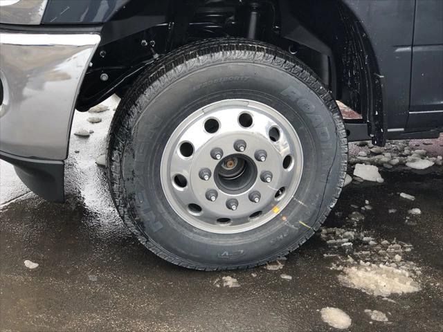 2026 RAM Ram 3500 RAM 3500 TRADESMAN CREW CAB 4X4 8 BOX