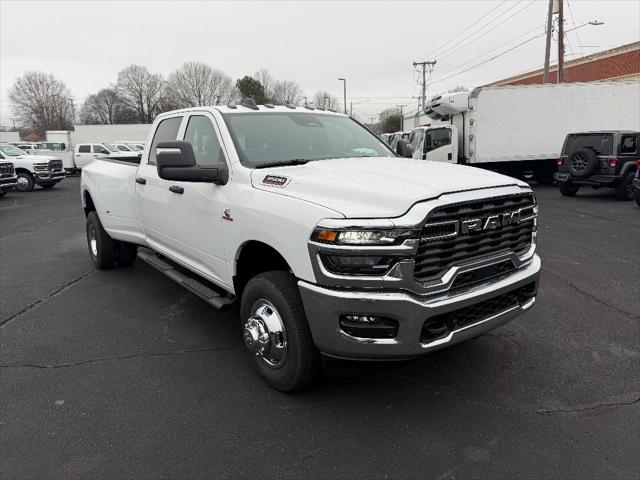 2026 RAM Ram 3500 RAM 3500 TRADESMAN CREW CAB 4X4 8 BOX
